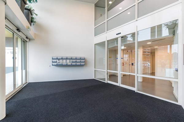 Medium property photo - Hoogvlietsekerkweg 184, 3194 AM Hoogvliet Rotterdam